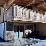 Hirschegg - Modernes Dorfchalet Mit Panorama
