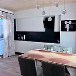 Hirschegg - Modernes Dorfchalet Mit Panorama Leutasch