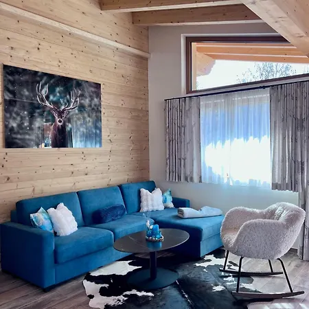 Hirschegg - Modernes Dorfchalet Mit Panorama 洛伊塔施