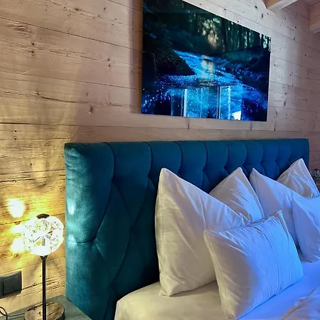 Hirschegg - Modernes Dorfchalet Mit Panorama Appartement Leutasch