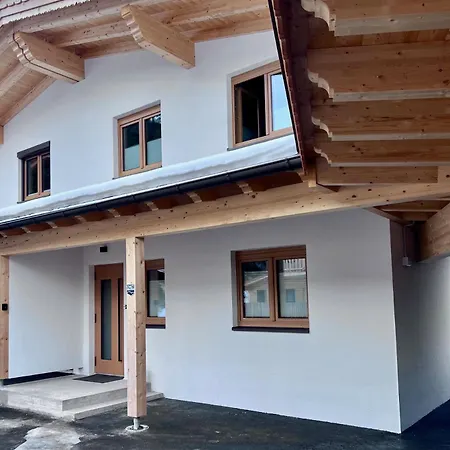 Hirschegg - Modernes Dorfchalet Mit Panorama 公寓 洛伊塔施