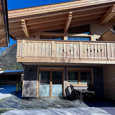 Hirschegg - Modernes Dorfchalet Mit Panorama 公寓 洛伊塔施