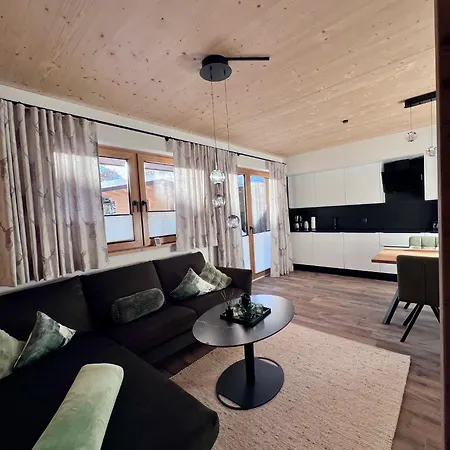 Hirschegg - Modernes Dorfchalet Mit Panorama 公寓 洛伊塔施